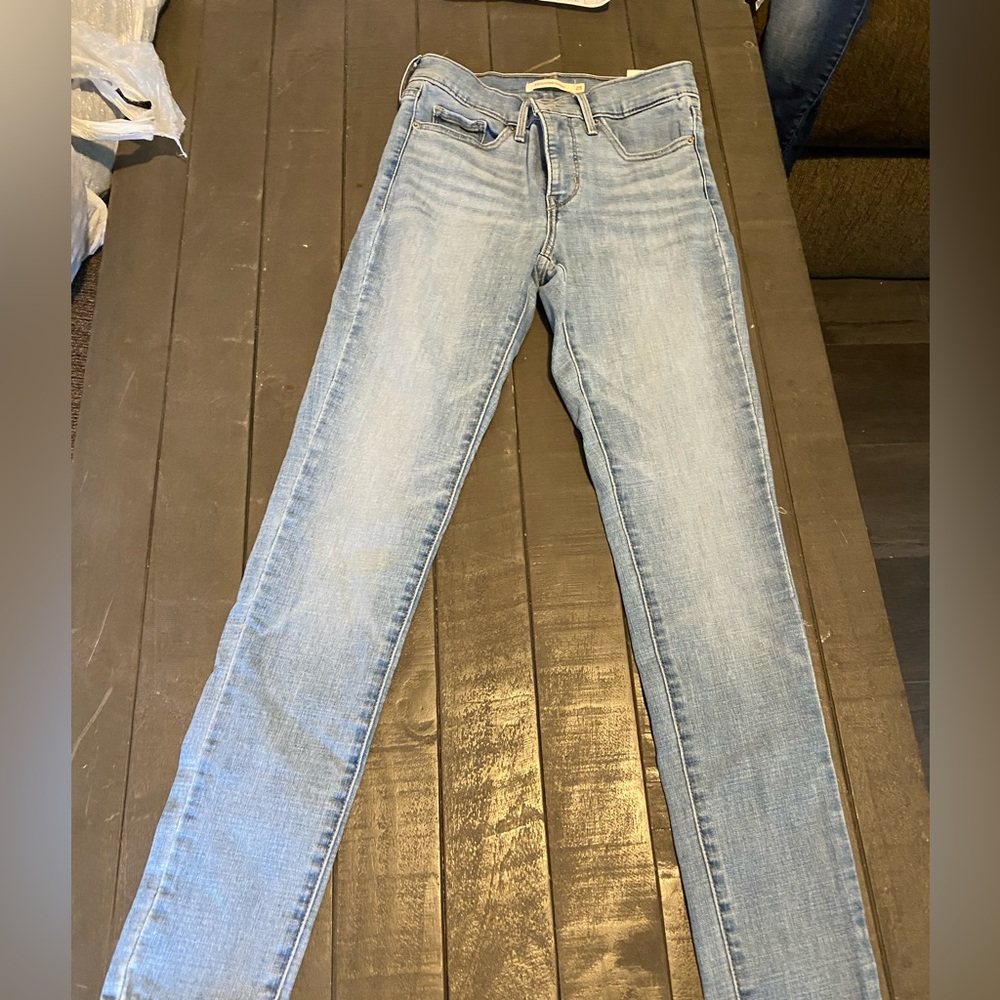 Levi skinny jeans great condition size 25
